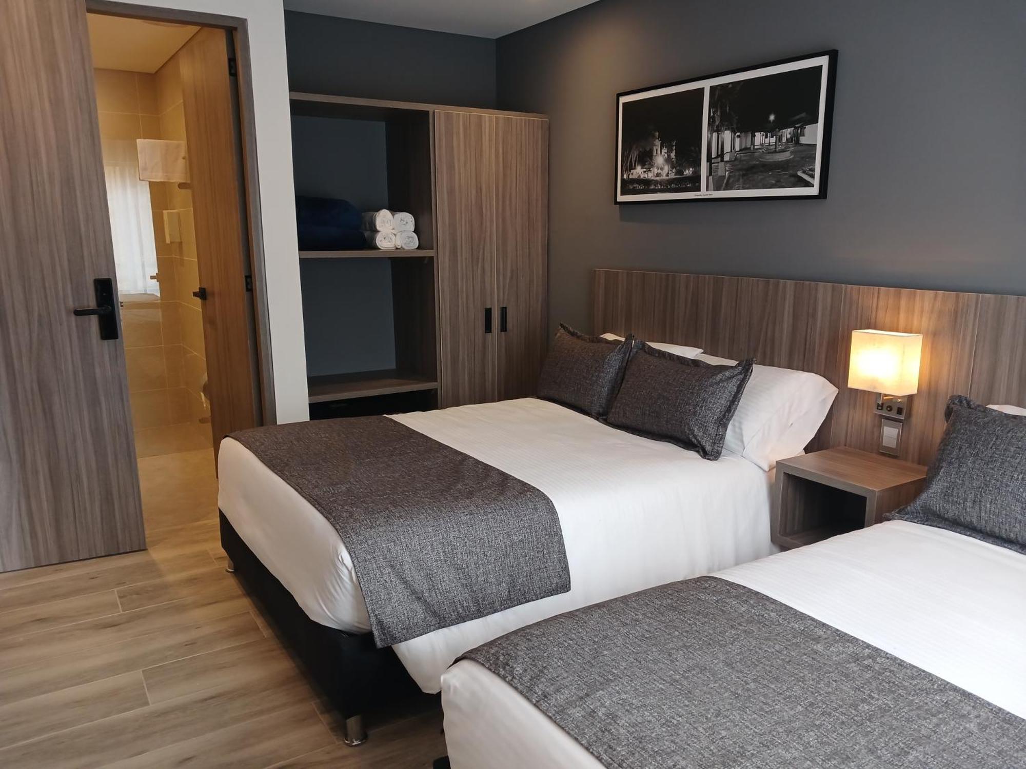 Hotel Santino Jenesano エクステリア 写真