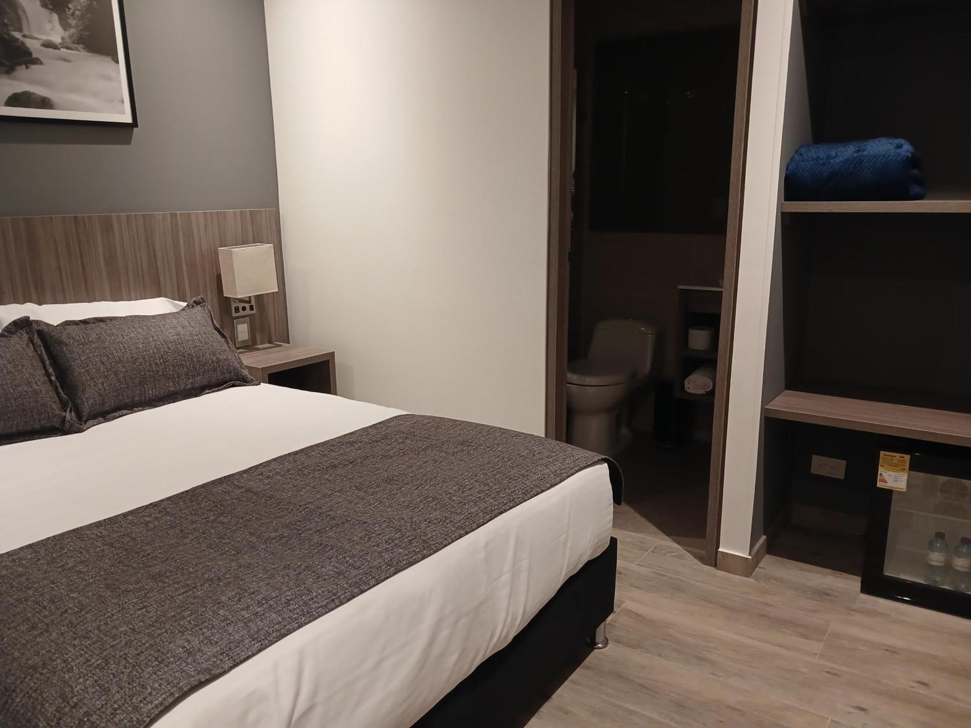 Hotel Santino Jenesano エクステリア 写真