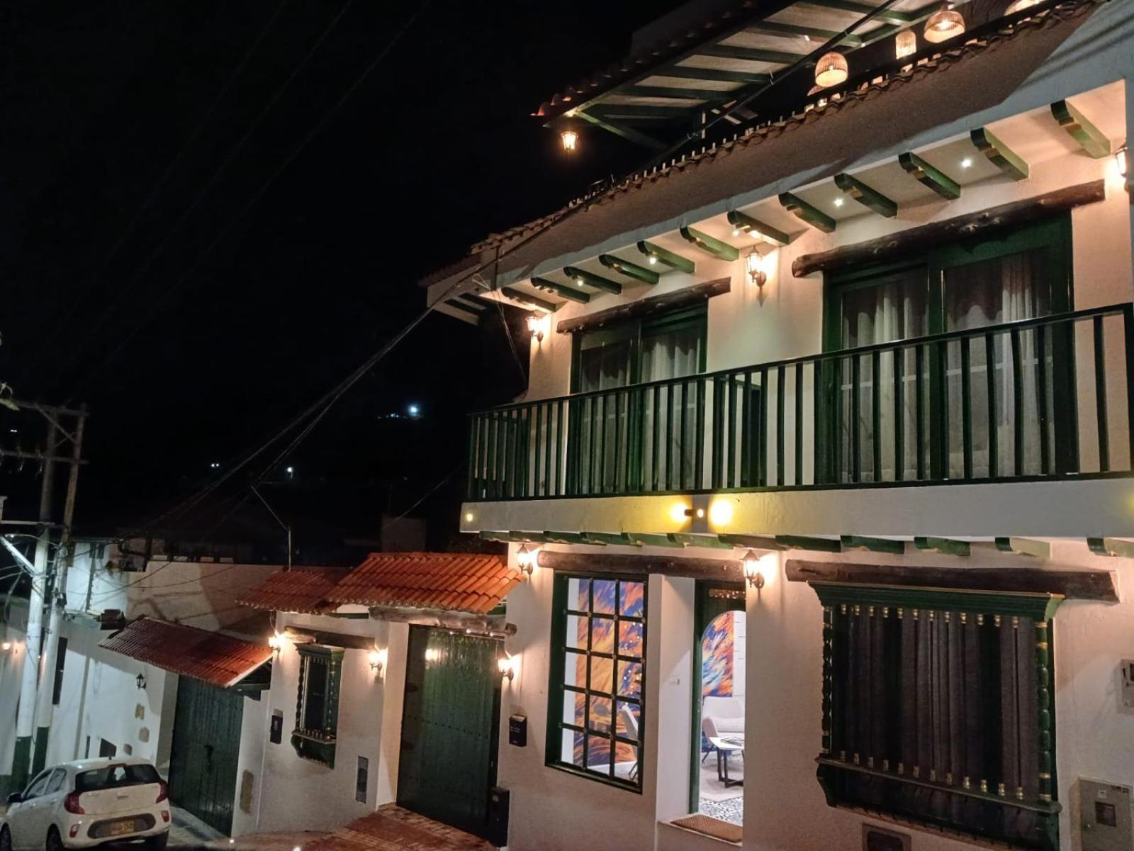 Hotel Santino Jenesano エクステリア 写真